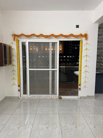 Room in 3 BHK Apartment at Stand Alone Apartment, Madhapur – for Rent