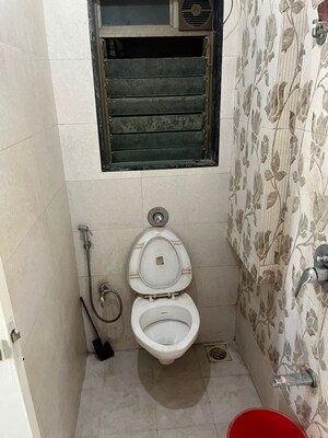 Bathroom in 1 BHK Apartment at Matunga West – for Rent