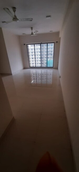 3 BHK Apartment For Rent in New India Grace Luxuria, Malad West