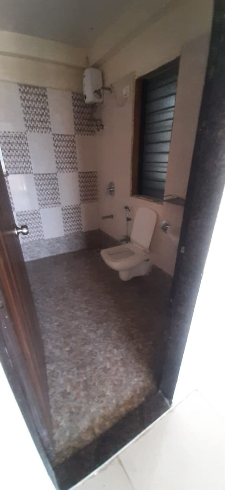 Bathroom, new-india-grace-luxuria 3 Bedroom 887 Sq.Ft. Apartment In Malad West Mumbai 9624863