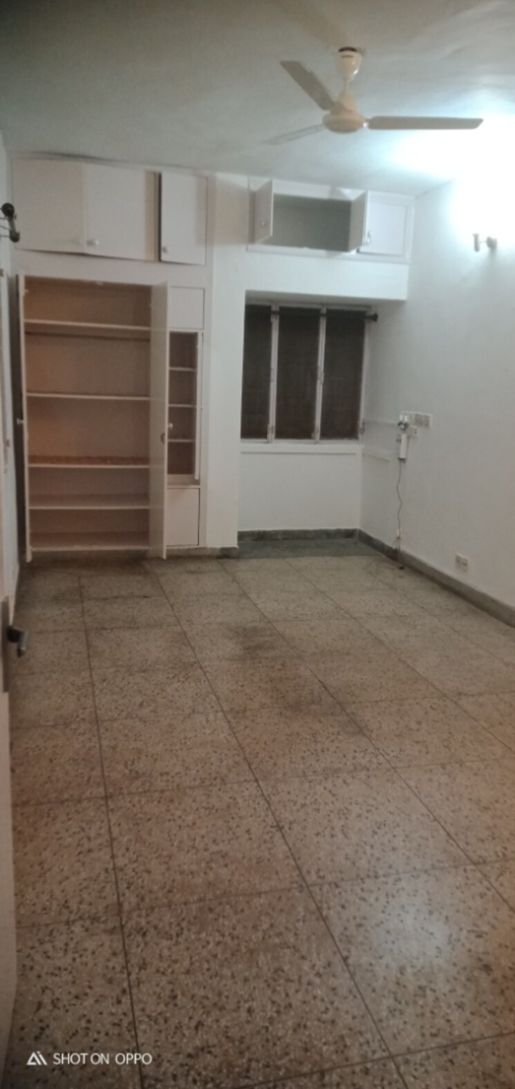 Room, dda-rosewood-apartments 3.5 Bedroom 1800 Sq.Ft. Apartment In Vasant Kunj Delhi 9624917