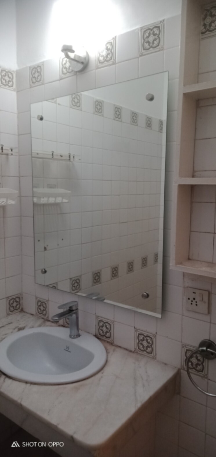 Bathroom, dda-rosewood-apartments 3.5 Bedroom 1800 Sq.Ft. Apartment In Vasant Kunj Delhi 9624917