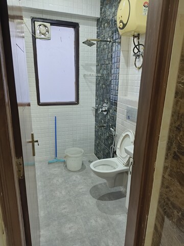  3 BHK Builder Floor at Vipul World Floors, Sector 48 – for Rent