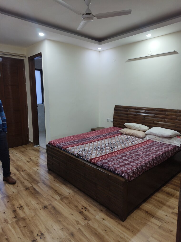 Bedroom, vipul-world-floors 3 Bedroom 1850 Sq.Ft. Builder Floor In Sector 48 Gurgaon 9624902