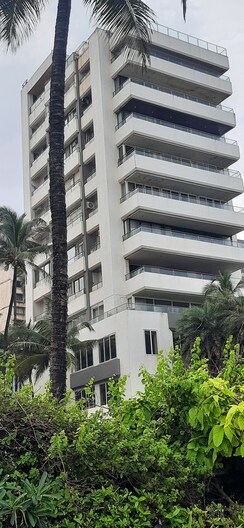 4 BHK + Pooja Room Apartment For Sale in Brand Newbuilding