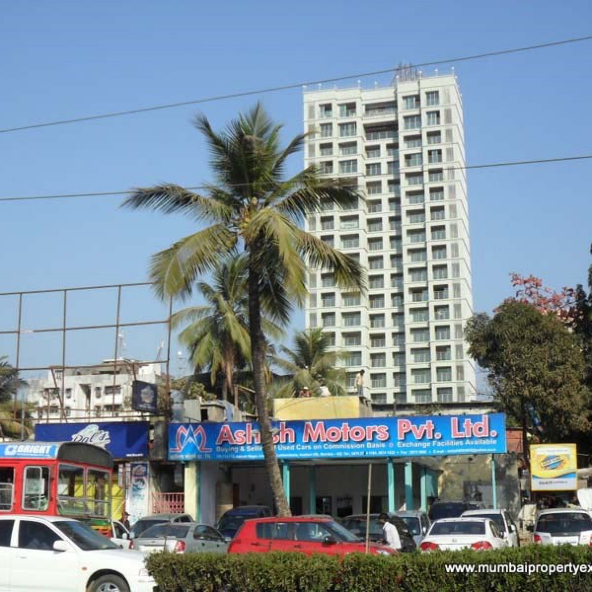 2 BHK 707 Sq.Ft. Apartment in Lashkaria Green Towers