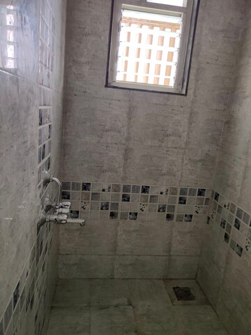 Bathroom in 1 BHK Apartment at Sector 14 Dwarka – for Rent