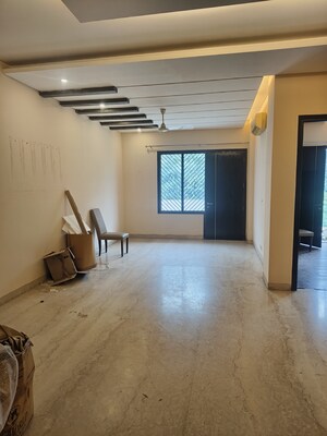 Living Room in 3 BHK Builder Floor at Unitech South City II, Sector 50 – for Rent