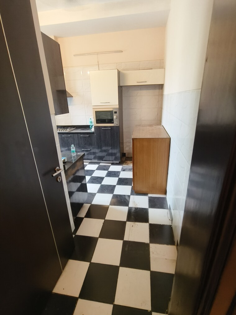 Kitchen, unitech-south-city-ii 3 Bedroom 2000 Sq.Ft. Builder Floor In Sector 50 Gurgaon 9625016