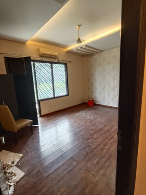 Room in 3 BHK Builder Floor at Unitech South City II, Sector 50 – for Rent