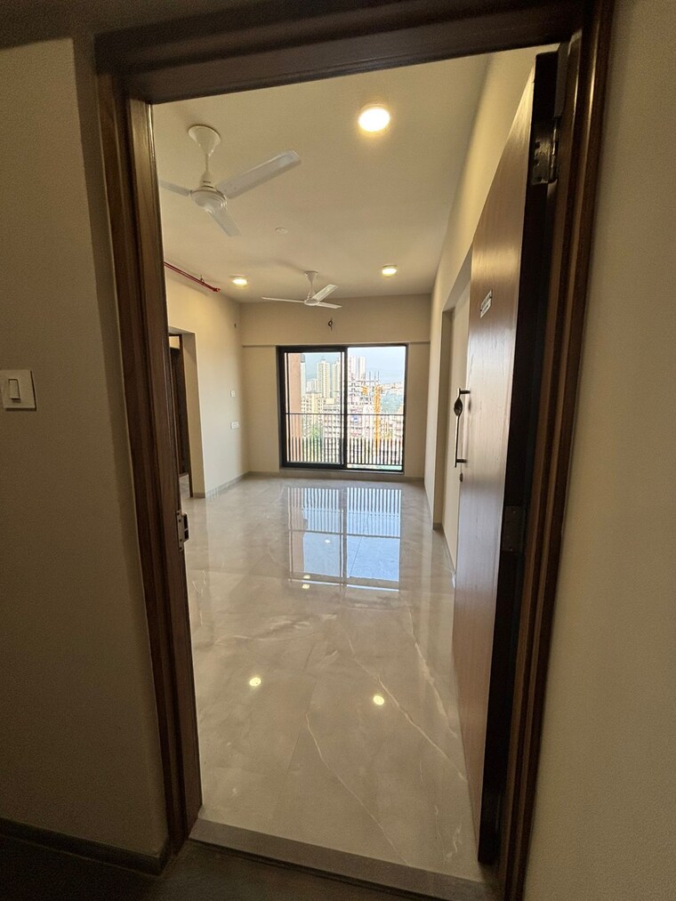 Room, radhika-chs-goregaon 1 Bedroom 550 Sq.Ft. Apartment In Goregaon East Mumbai 9625008