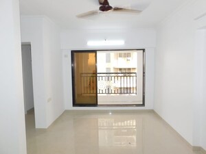 Room in 3 BHK Apartment at Ever Top Apartment, Andheri West – for Rent