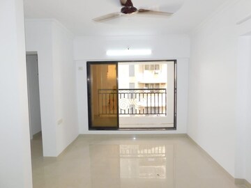 Room in 3 BHK Apartment at Ever Top Apartment, Andheri West – for Rent