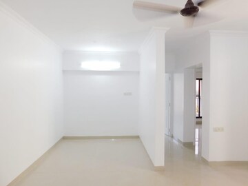 Room in 3 BHK Apartment at Ever Top Apartment, Andheri West – for Rent