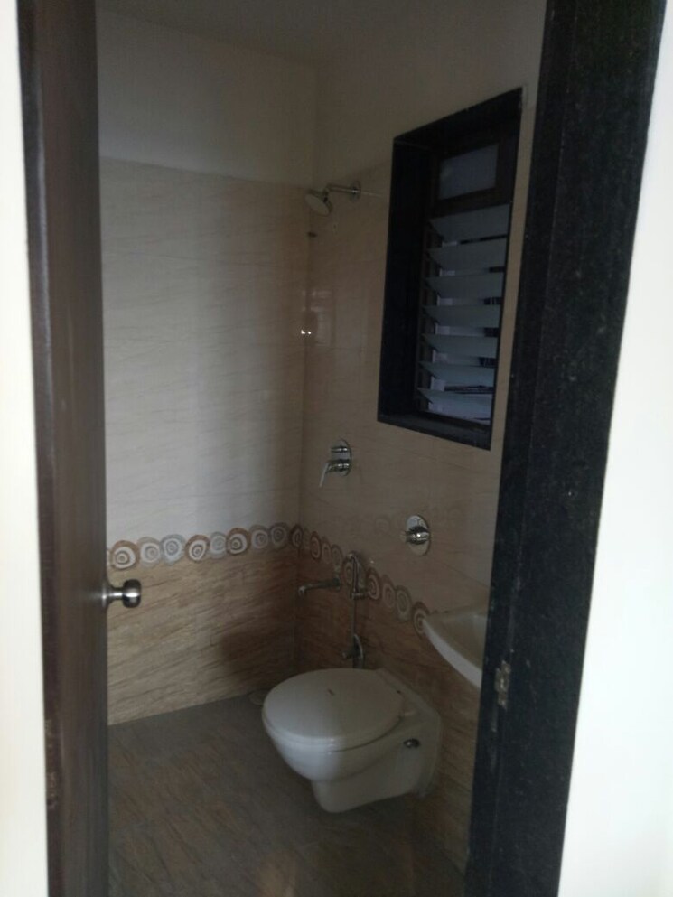 Bathroom, dheeraj-solitaire 1 Bedroom 650 Sq.Ft. Apartment In Malad West Mumbai 9625004