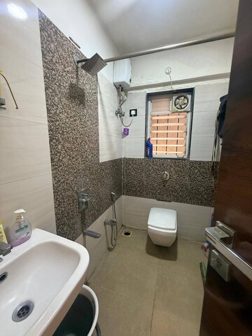 Attached Bathroom in 3 BHK Apartment at Azad Nagar – for Rent