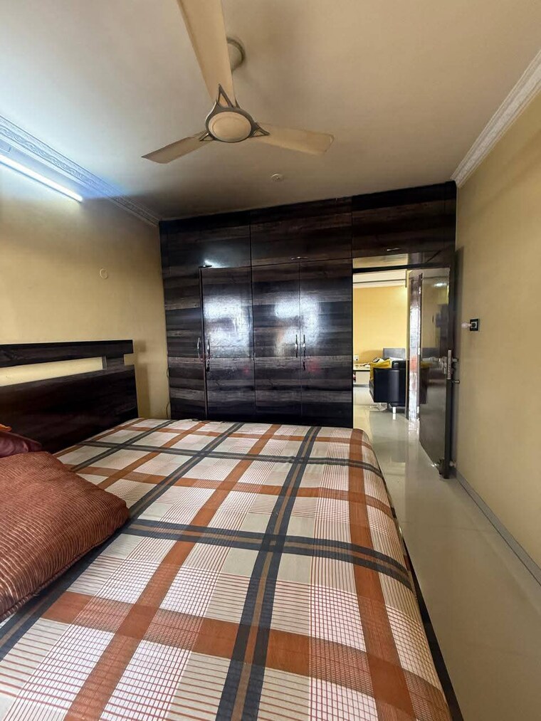 Room, azad nagar 3 Bedroom 989 Sq.Ft. Apartment In Azad Nagar Mumbai 9625011