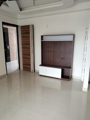 Room in 3 BHK Apartment at 3C Lotus Zing, Sector 168 – for Rent