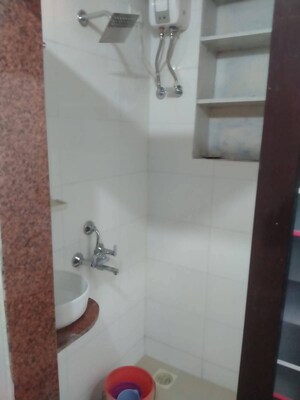 Attached Bathroom in 1 RK Apartment at Andheri West – for Rent