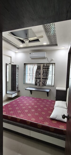 Bedroom in 2 BHK Apartment at Wadgaon Sheri – for Rent