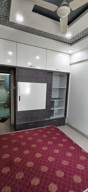 Room in 2 BHK Apartment at Wadgaon Sheri – for Rent