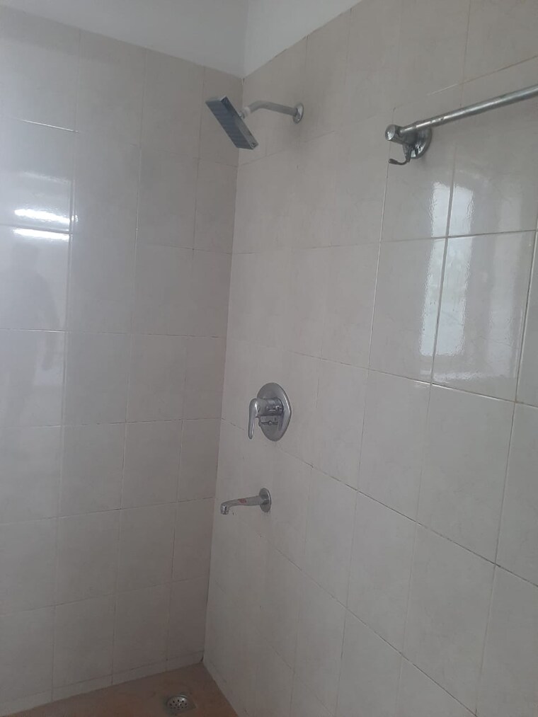 Bathroom, kohli-one-malibu-town 4 Bedroom 4200 Sq.Ft. Builder Floor In Sector 47 Gurgaon 9625046
