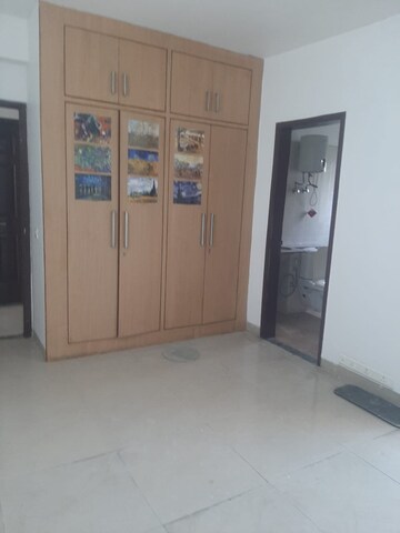 Room in 4 BHK Builder Floor at Kohli One Malibu Town, Sector 47 – for Rent