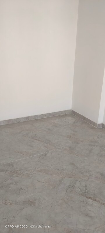 Room in 2 BHK Apartment at Shivmangal Apartment, Mulund East – for Sale