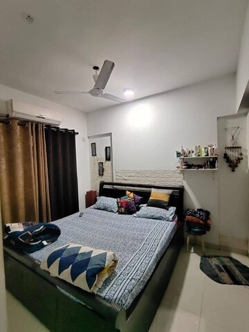 Bedroom in 1 BHK Apartment at Andheri West – for Rent