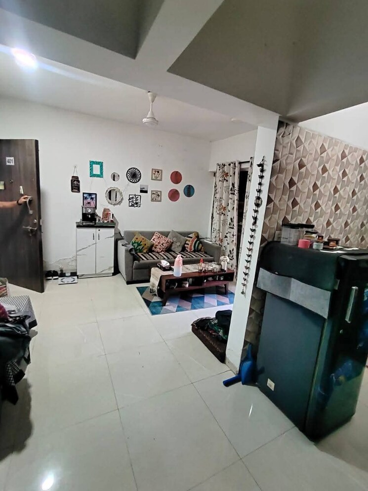 Living Room, andheri west 1 Bedroom 360 Sq.Ft. Apartment In Andheri West Mumbai 9625043