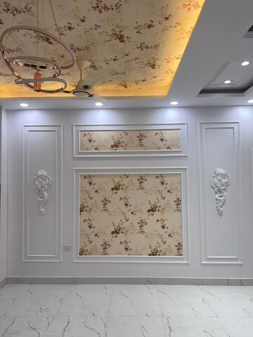 Room in 3 BHK Builder Floor at Vipin Garden – for Sale