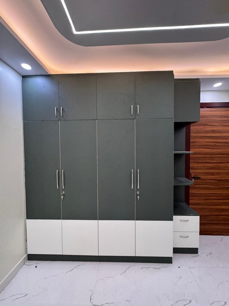 undefined, vipin garden 3 Bedroom 130 Sq.Yd. Builder Floor In Vipin Garden Delhi 9625070