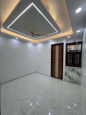 Room in 3 BHK Builder Floor at Vipin Garden – for Sale