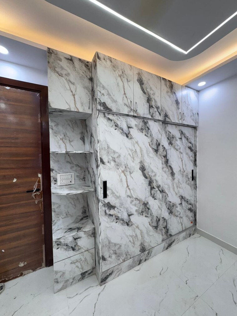 Room, vipin garden 3 Bedroom 130 Sq.Yd. Builder Floor In Vipin Garden Delhi 9625070