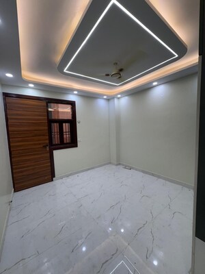 Room in 3 BHK Builder Floor at Vipin Garden – for Sale