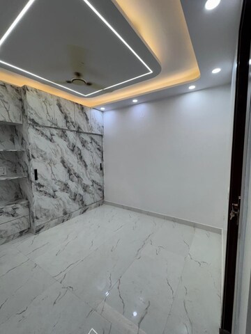 Room in 3 BHK Builder Floor at Vipin Garden – for Sale