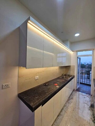 Kitchen in 2.5 BHK Builder Floor at Smart World Gems, Sector 89 – for Sale