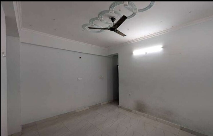 Room, gomti nagar 3 Bedroom 1650 Sq.Ft. Apartment In Gomti Nagar Lucknow 9625118