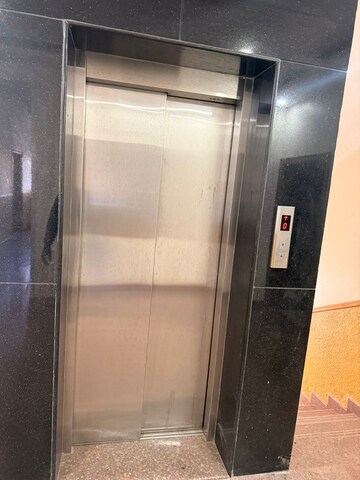 Lift in 2 BHK Apartment at Byrathi – for Rent