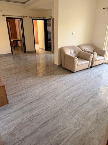 Room in 2 BHK Apartment at Byrathi – for Rent