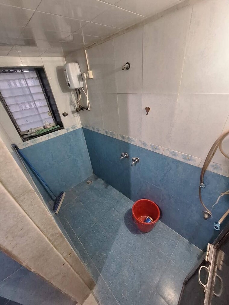 Bathroom, andheri west 2 Bedroom 700 Sq.Ft. Apartment In Andheri West Mumbai 9625132