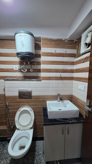 Bathroom in 1 BHK Builder Floor at Lajpat Nagar I – for Rent