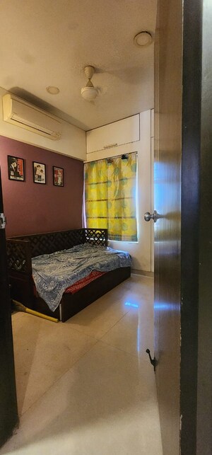 Bedroom in 2.5 BHK Apartment at Dosti Vihar, Samata Nagar – for Rent