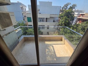 Balcony in Studio Builder Floor at South City Arcade, Sector 41 – for Rent