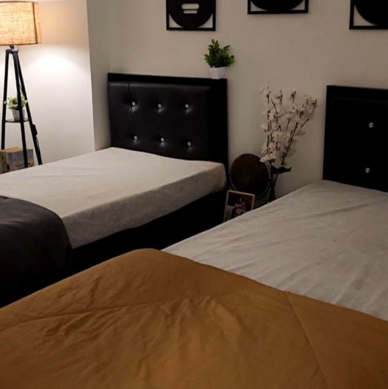 Bedroom, thane west Pg For Boys In Thane West 9625169