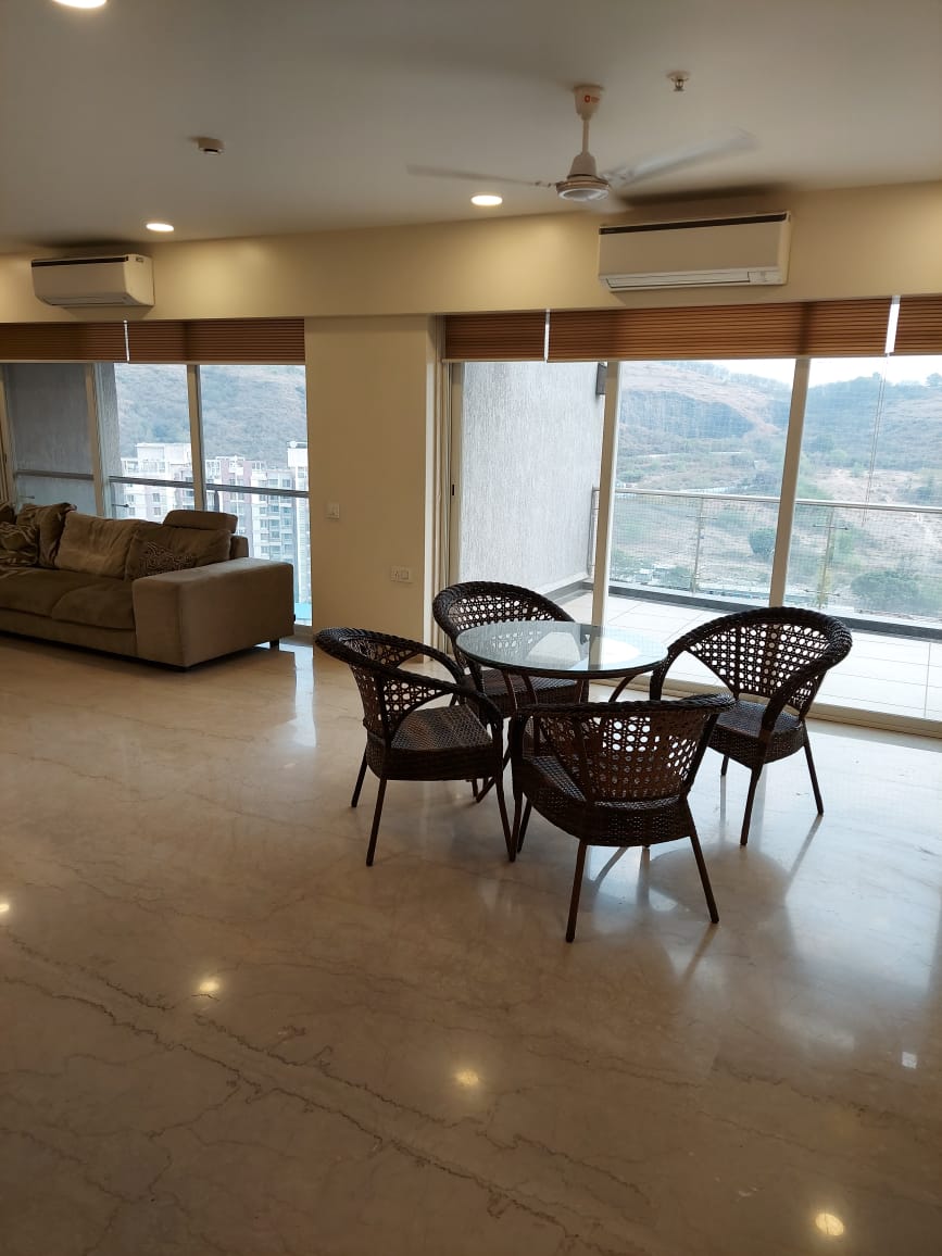 4 BHK + Servant Room Apartment For Sale in Supreme Amadore
