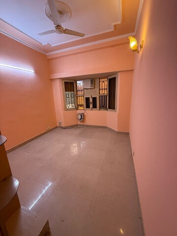 Room in 3 BHK Builder Floor at SS Mayfield Gardens, Sector 51 – for Rent