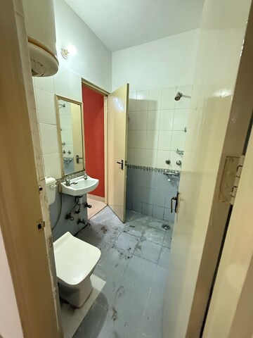 Bathroom in 3 BHK Builder Floor at SS Mayfield Gardens, Sector 51 – for Rent