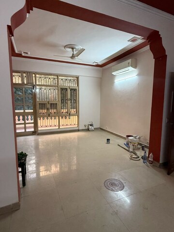 Living Room in 3 BHK Builder Floor at SS Mayfield Gardens, Sector 51 – for Rent