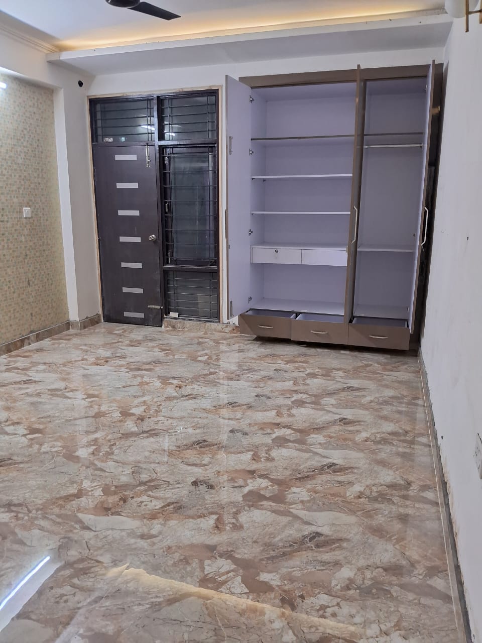 3 BHK + Study Room Apartment For Rent in Omega Green Park